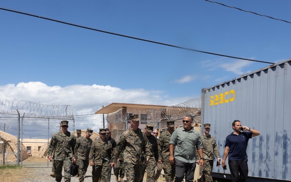 Commandant of the Marine Corps visits Joint Task Force Southern Guard