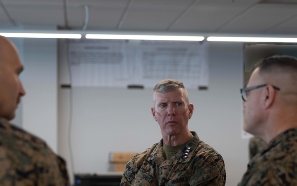 Commandant of the Marine Corps visits Joint Task Force Southern Guard