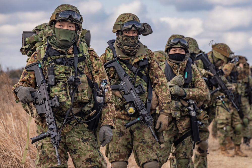 Iron Fist 25 | VMM-262 (Rein.) and JGSDF conduct Bilateral Insert