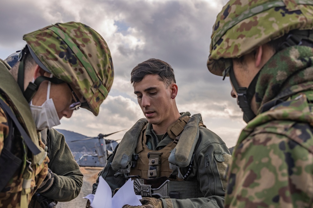 Iron Fist 25 | VMM-262 (Rein.) and JGSDF conduct Bilateral Insert