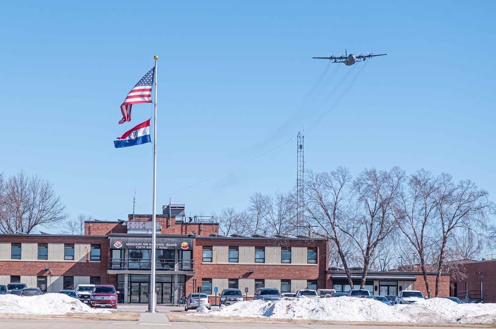 Missouri Aircrew Trains on 8-bladed C-130