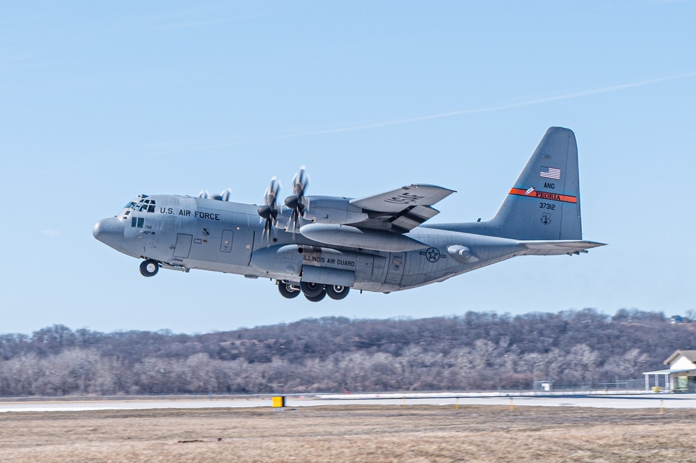 Missouri Aircrew Trains on 8-bladed C-130