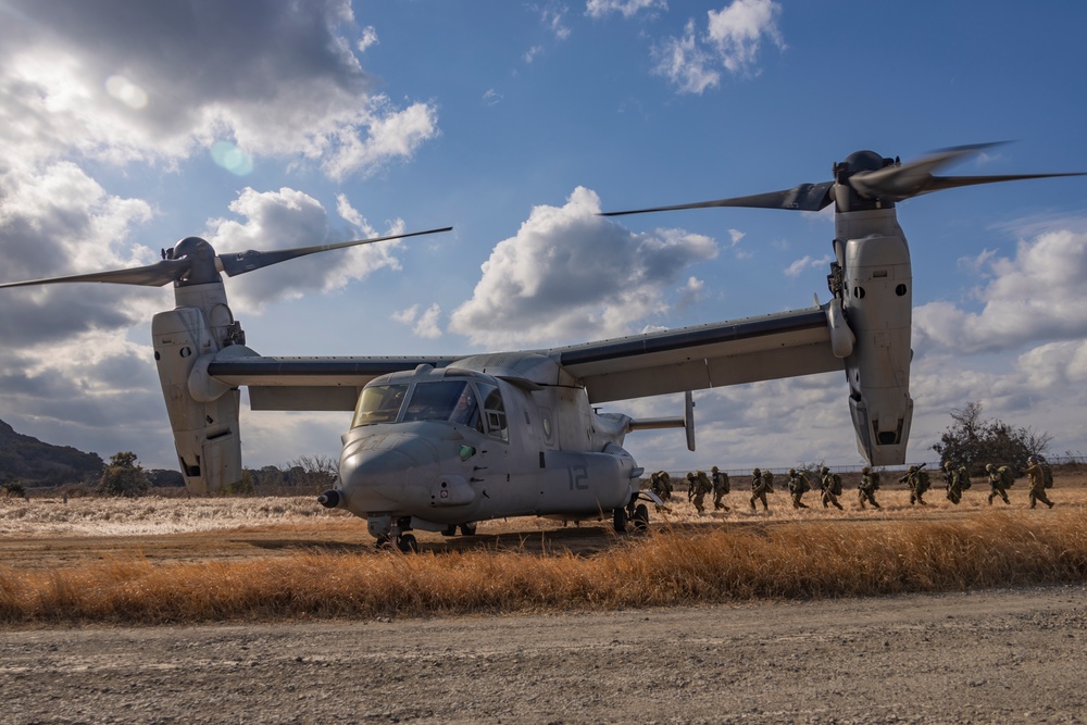 Iron Fist 25 | VMM-262 (Rein.) and JGSDF conduct Bilateral Insert