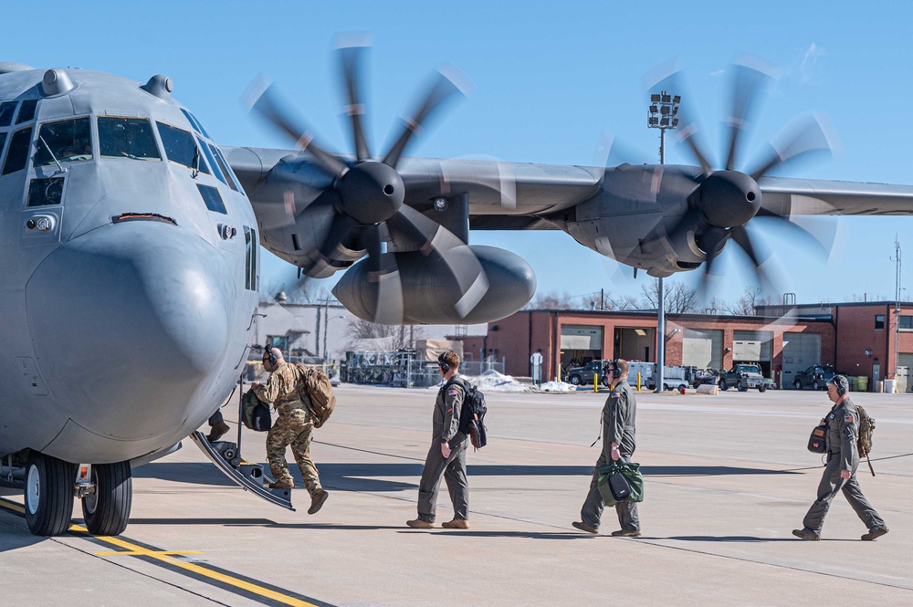 Missouri Aircrew Trains on 8-bladed C-130