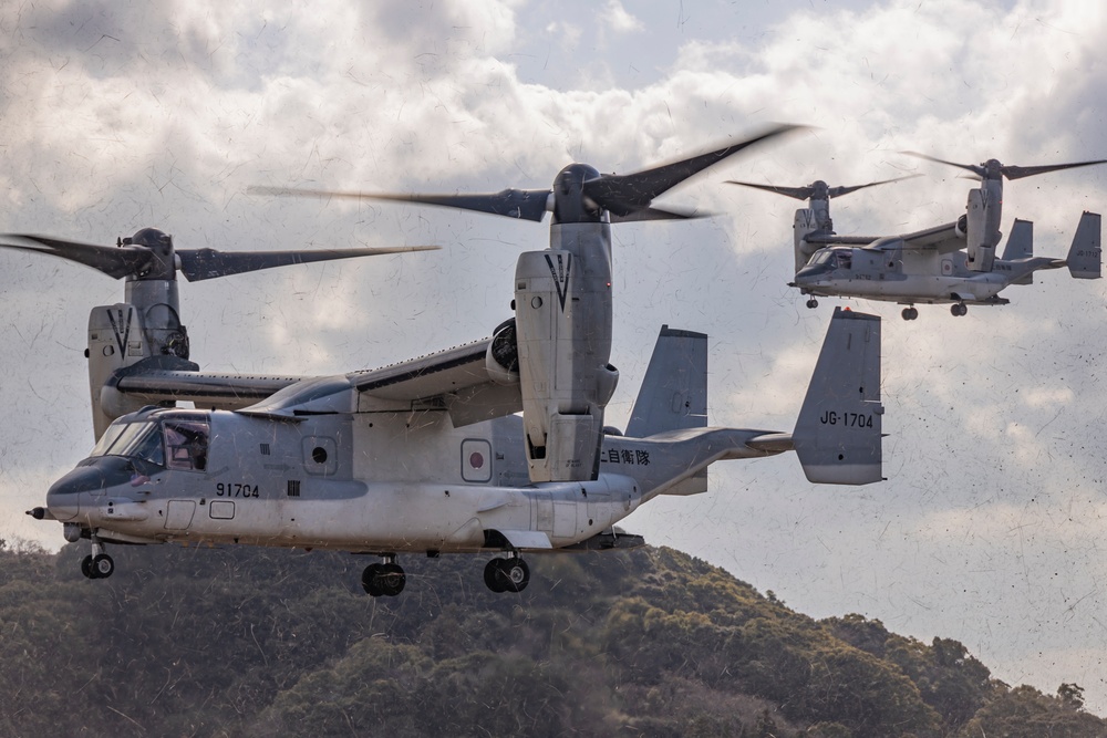 Iron Fist 25 | VMM-262 (Rein.) and JGSDF conduct Bilateral Insert