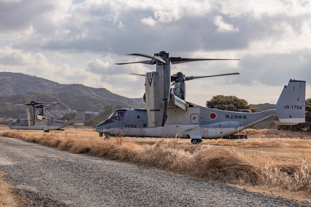 Iron Fist 25 | VMM-262 (Rein.) and JGSDF conduct Bilateral Insert