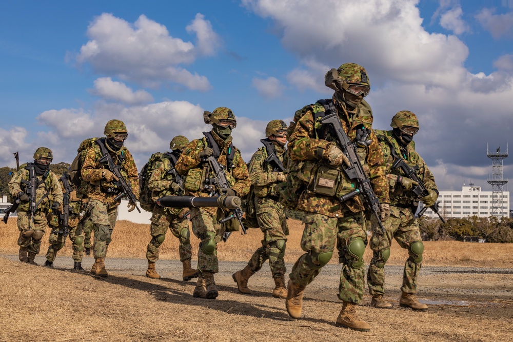 Iron Fist 25 | VMM-262 (Rein.) and JGSDF conduct Bilateral Insert