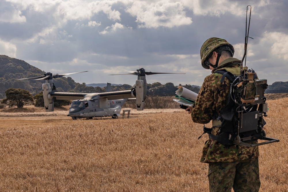Iron Fist 25 | VMM-262 (Rein.) and JGSDF conduct Bilateral Insert