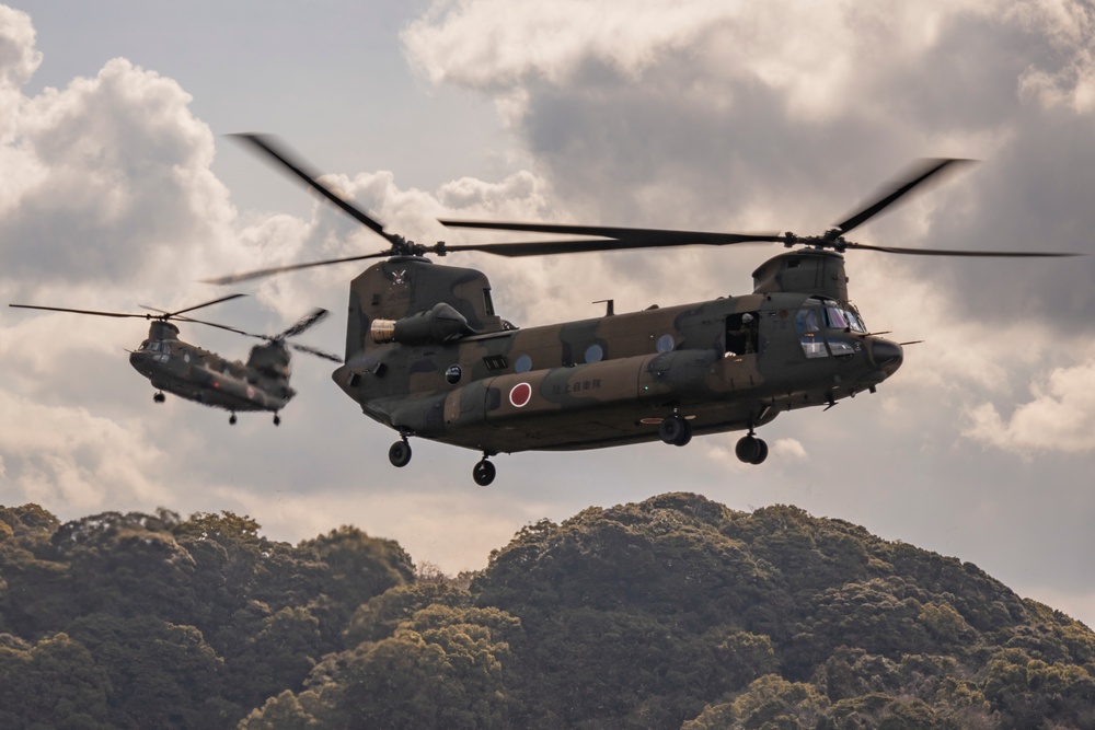 Iron Fist 25 | VMM-262 (Rein.) and JGSDF conduct Bilateral Insert