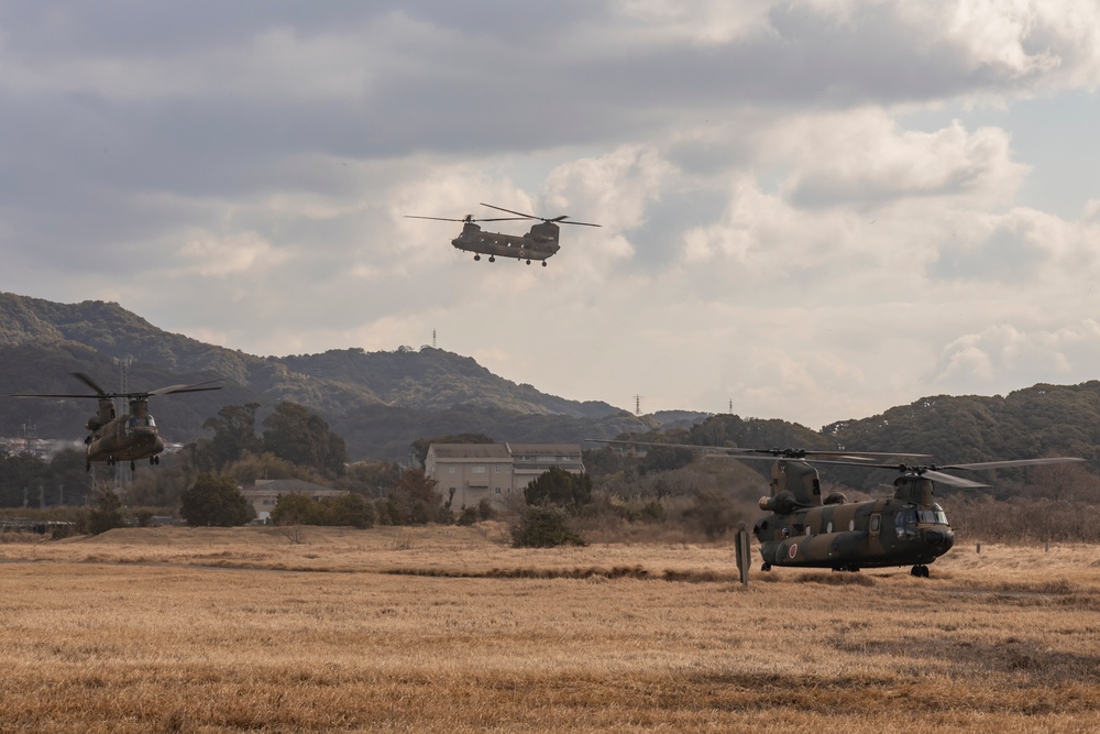 Iron Fist 25 | VMM-262 (Rein.) and JGSDF conduct Bilateral Insert