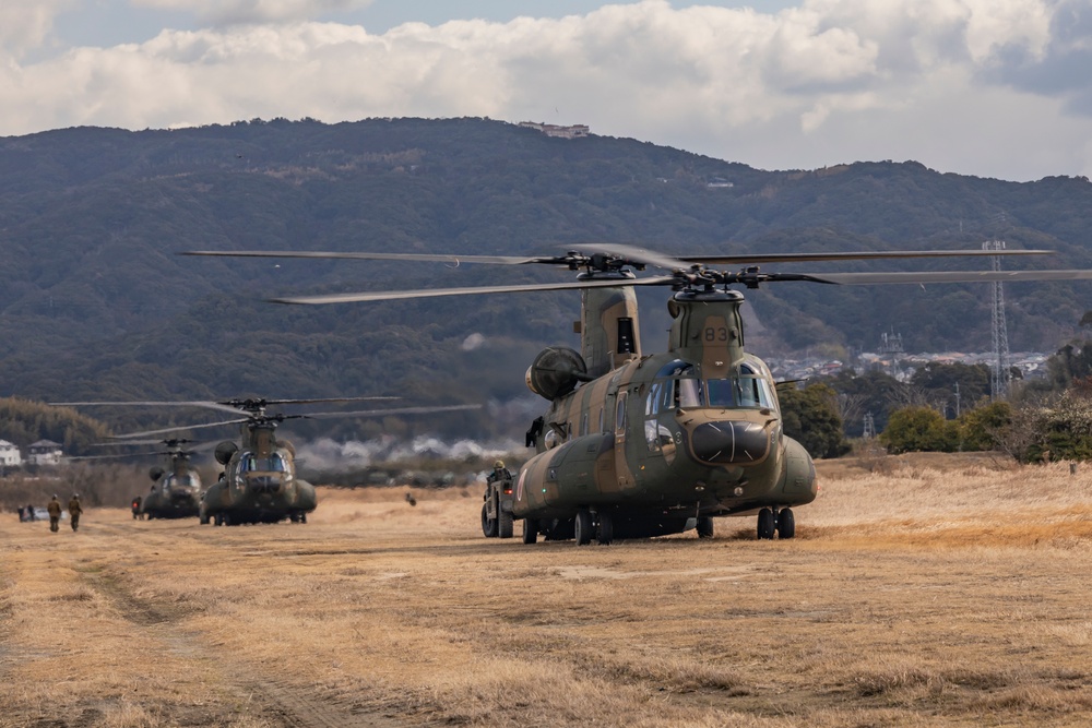Iron Fist 25 | VMM-262 (Rein.) and JGSDF conduct Bilateral Insert