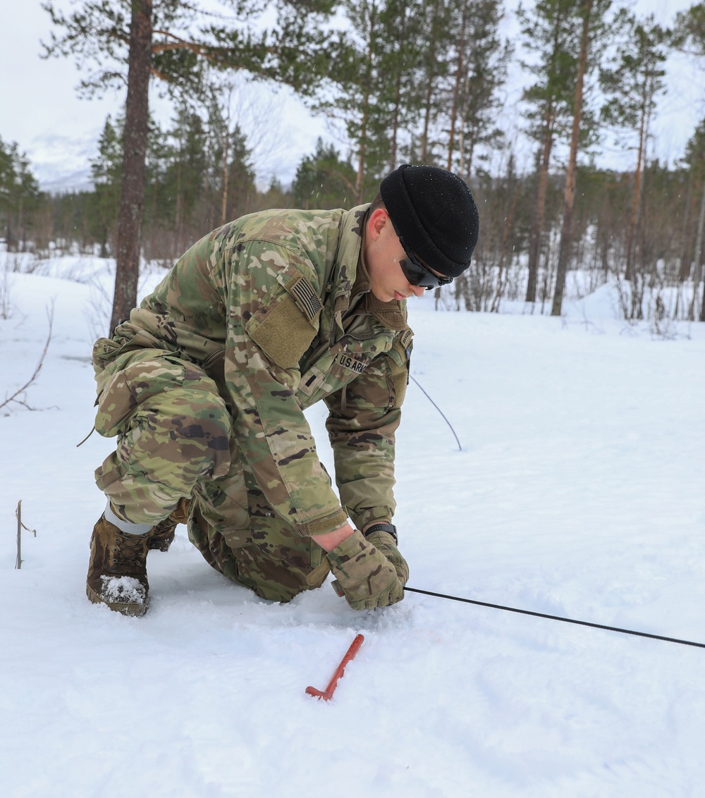 MLRS Battalion conducts a 10-man arctic tent during Exercise in Norway