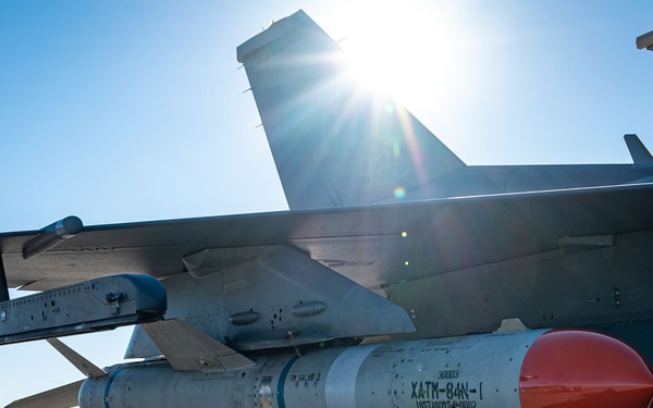 Test integrates Navy missile on F-16