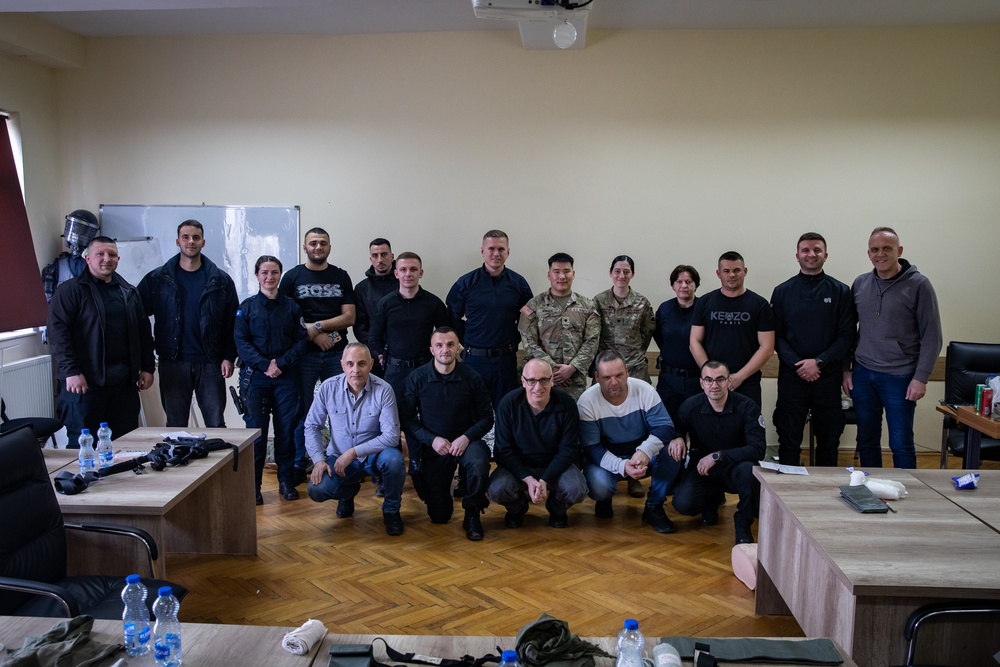 KFOR medics conduct a CLS class with Kosovo Police