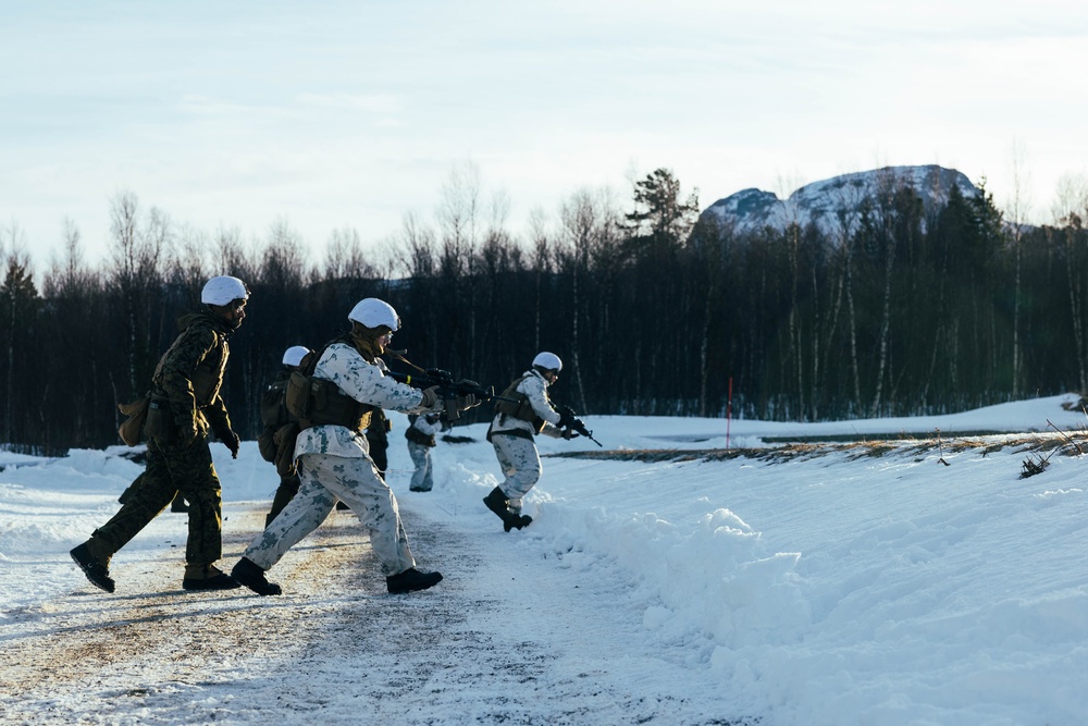 Exercise Joint Viking 25: CLB-2 Bounding Drills