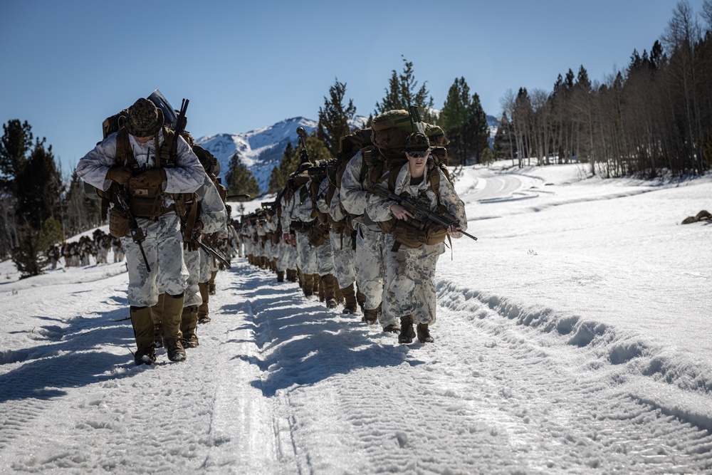 Marines with V1/6 conduct conditioning hike during MTX 2-25