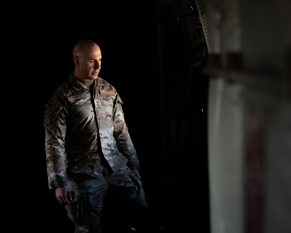 374 AW Leadership visits RNZAF Base Auckland during C-130J standup