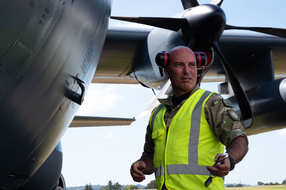 374 AW Leadership visits RNZAF Base Auckland during C-130J standup