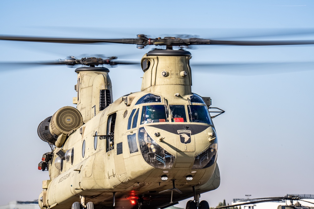 TF Nighthawk CH-47 Takes Flight