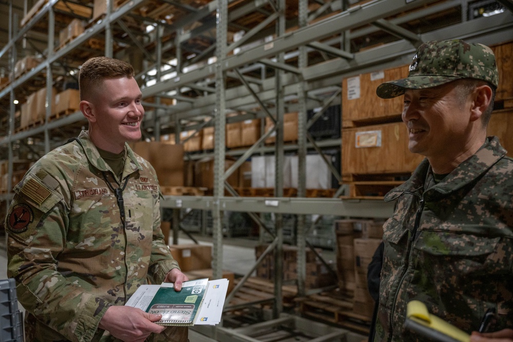 ROKA CFC C4 Director tours 51st FW