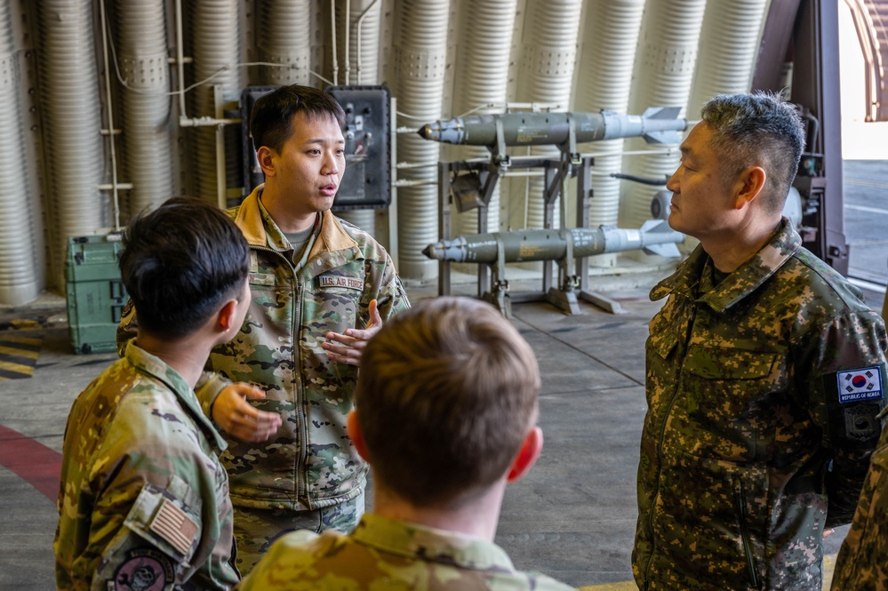 ROKA CFC C4 Director tours 51st FW