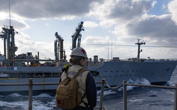 USS Oscar Austin (DDG 79) Underway Replenishment with USNS Laramie (T-AO 203)