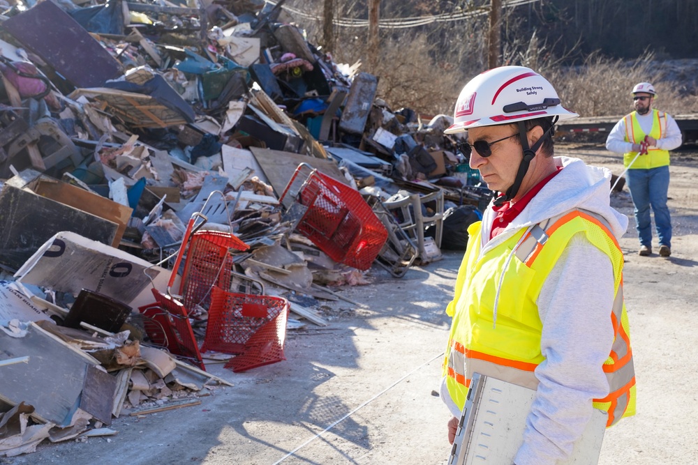 U.S. Army Corps of Engineers debris team providing federal support in Eastern Kentucky after recent flooding