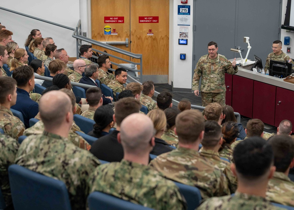 Chief of Space Operations visits University of Arizona