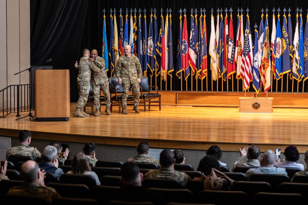 Fort Knox community welcomes new Garrison command sergeant major