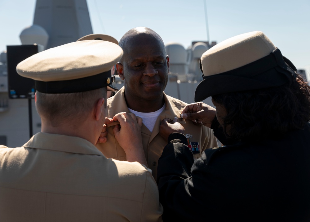 Kearsarge Conducts Chief Pinning Ceremony