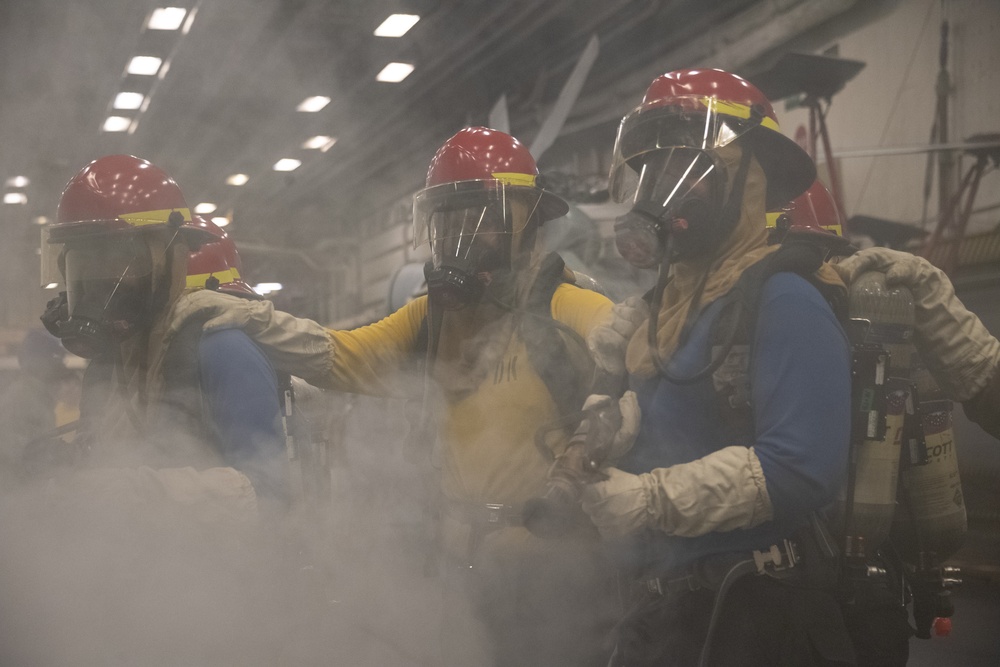 USS America (LHA 6) Conducts Aviation Firefighting Drill