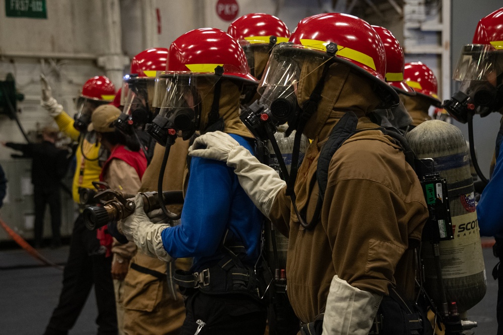 USS America (LHA 6) Conducts Aviation Firefighting Drill