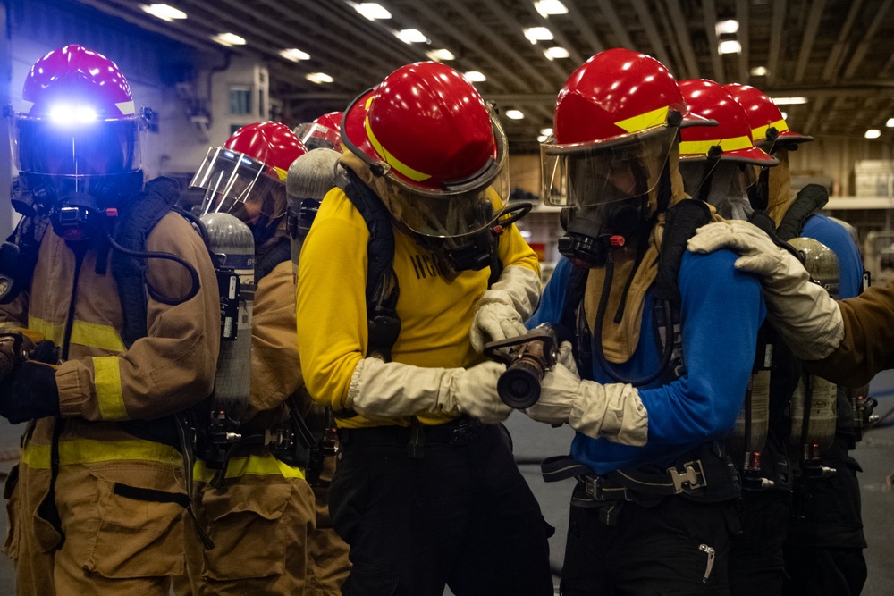 USS America (LHA 6) Conducts Aviation Firefighting Drill