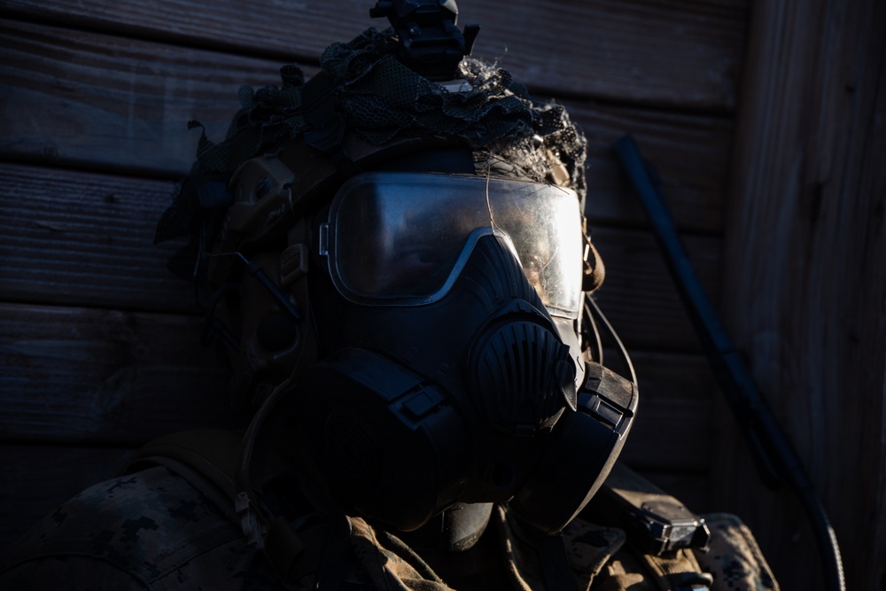 Storming the Fortress: Students at SOI-West Participate in the Advanced Infantry Marine Course at Kahuku Training Area