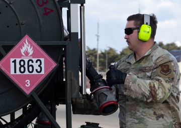 The 34th Expeditionary Bomb Squadron B-1B Lancer continues to conduct hot pit refuel operations during BTF 25-1 at Misawa Air Base, Japan