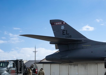 The 34th Expeditionary Bomb Squadron B-1B Lancer continues to conduct hot pit refuel operations during BTF 25-1 at Misawa Air Base, Japan