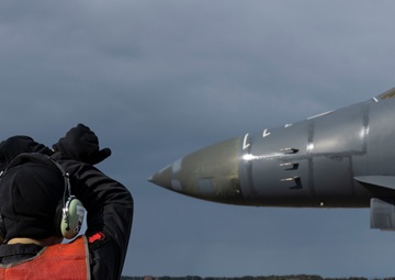 The 34th Expeditionary Bomb Squadron B-1B Lancer continues to conduct hot pit refuel operations during BTF 25-1 at Misawa Air Base, Japan