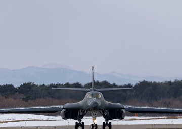 The 34th Expeditionary Bomb Squadron B-1B Lancer conducts final hot pit refuel operations during BTF 25-1 at Misawa Air Base, Japan