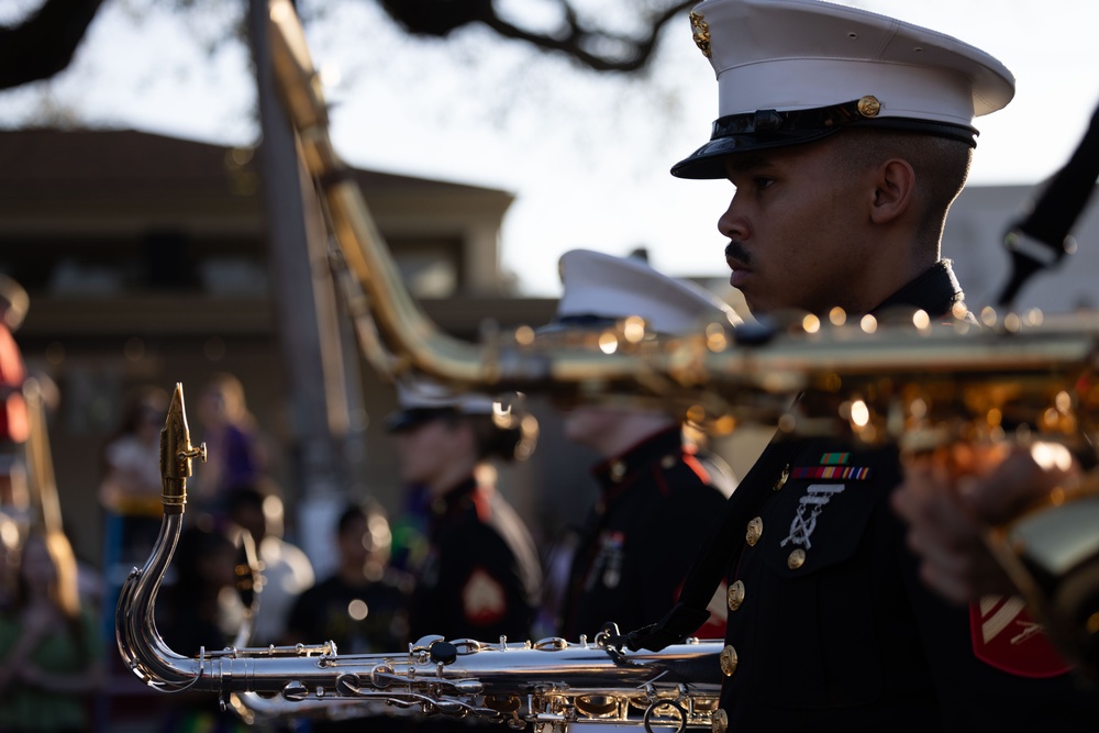 Marines participate in Krewe of Endymion parade