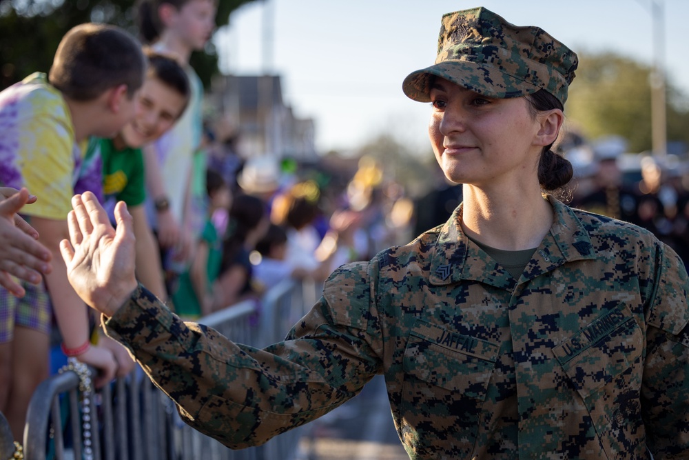 Marines participate in Krewe of Endymion parade