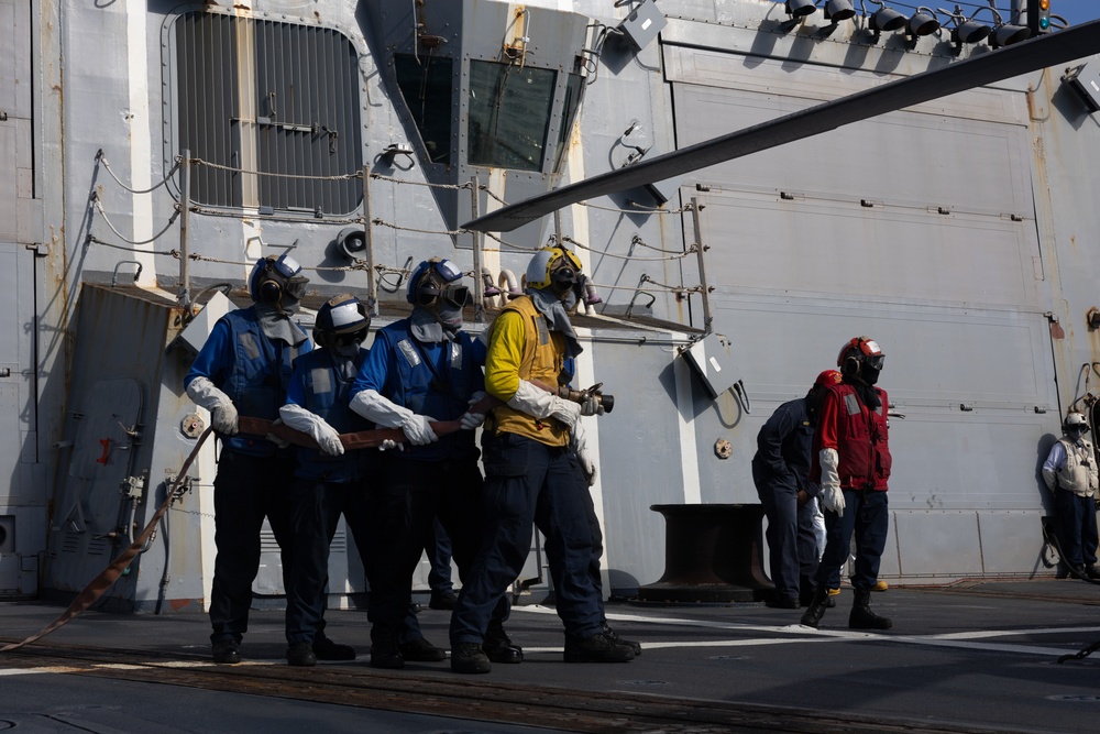 USS Oscar Austin (DDG 79) Conducts Daily Operations