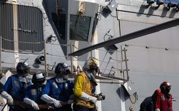 USS Oscar Austin (DDG 79) Conducts Daily Operations