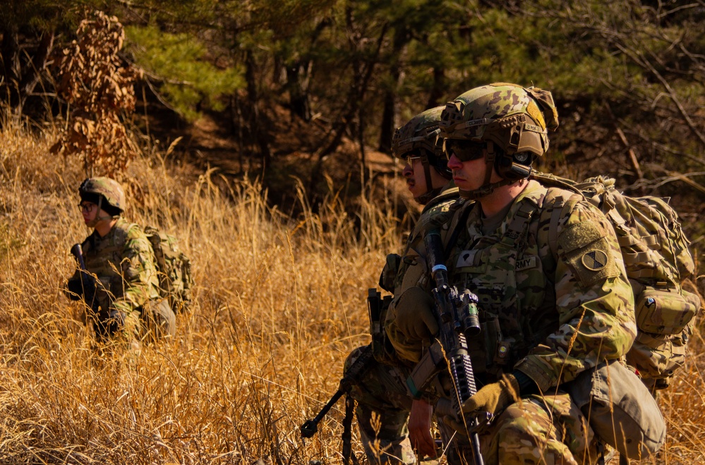 1-2 Stryker Brigade Mortar Crew Sets Up Defensive Position - CALFEX 2025