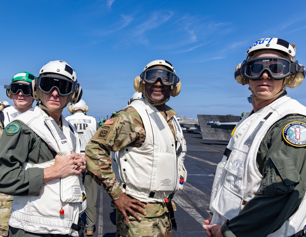 Carrier Strike Group ONE hosts Commander, U.S. Forces Korea, leaders from U.S. Naval Forces Korea and ROK Navy aboard USS Carl Vinson