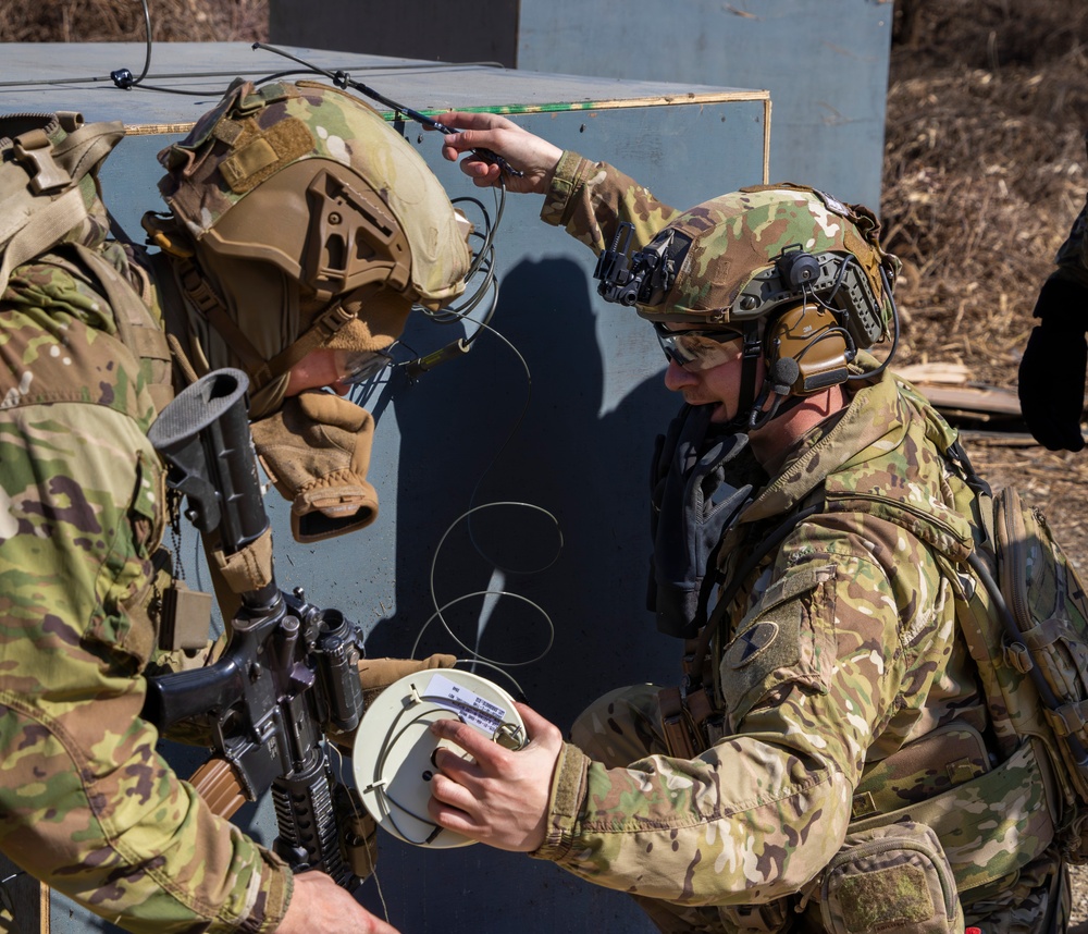 1-2 Stryker Brigade Combat Team Blockade-Clearing Operations - CALFEX 2025