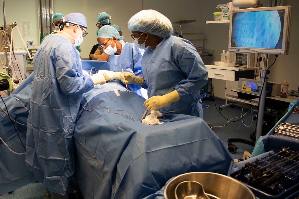 LAMAT 25: U.S. Air Force collaborates for advanced laparoscopic surgery procedure