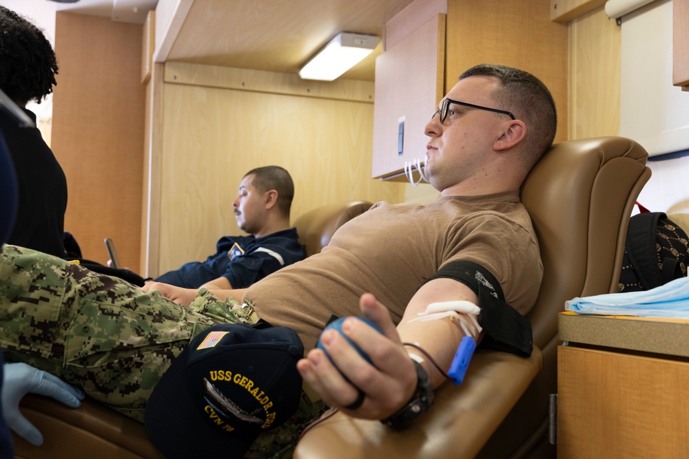 Gerald R. Ford Sailors Donate Blood