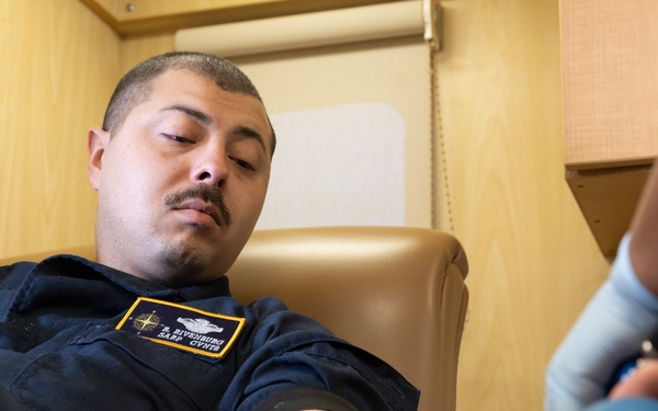Gerald R. Ford Sailors Donate Blood