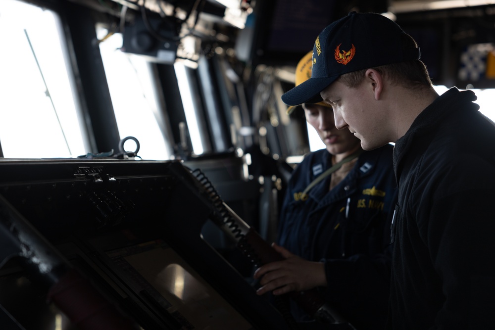 USS Oscar Austin (DDG 79) Conducts Daily Operations