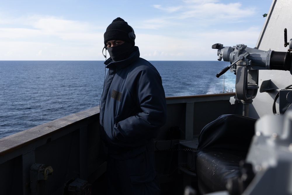 USS Oscar Austin (DDG 79) Conducts Daily Operations